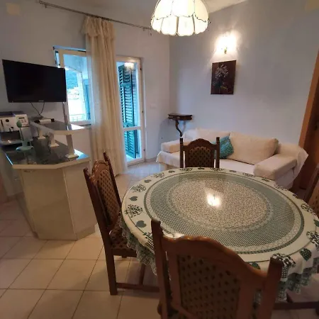 Apartment Two-bedroom In I Vinisce