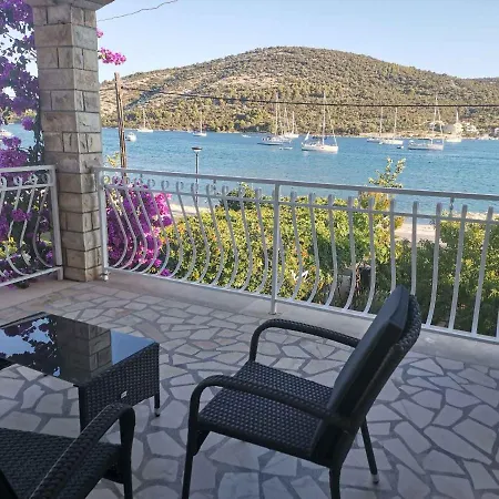 Apartment Two-bedroom In I Vinisce